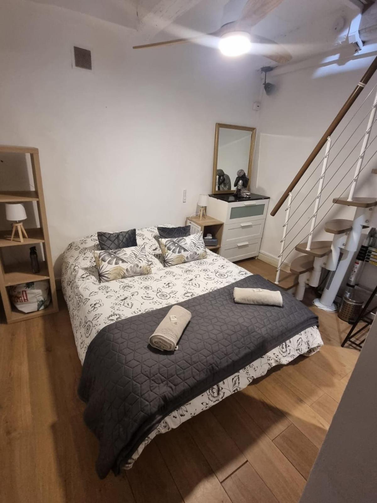 Beau Duplex Sur Le Vieux Port Apartment Marseille Bagian luar foto